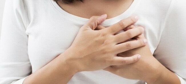 Za razliko od torakalne osteohondroze VSD spremljajo bolečine v srcu